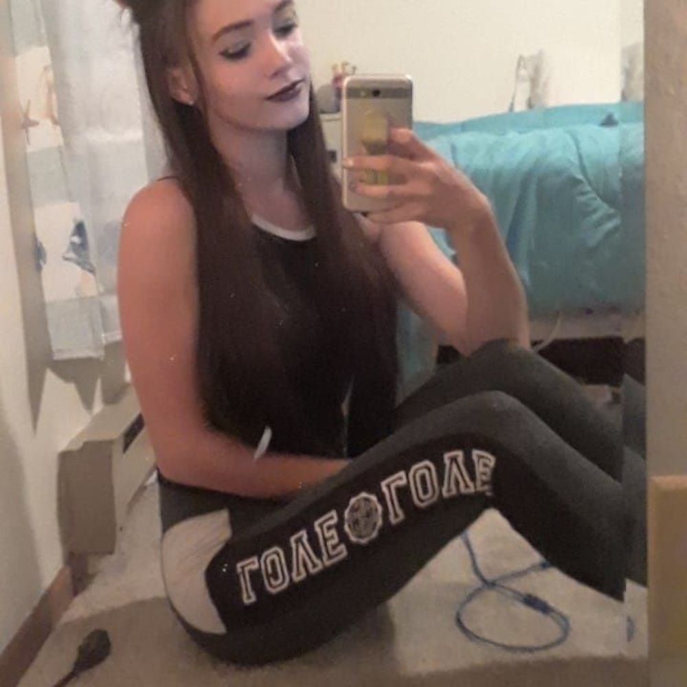 Meet your Posher, Ravynne